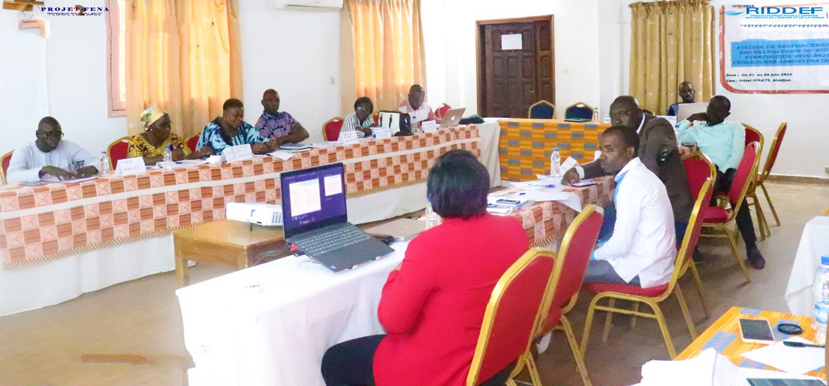 Riddef_Officiel's tweet photo. Un atelier de renforcement de capacité des délégations du RIDDEF dans le cadre du projet FENA [Femme en Avant], s'est tenu à Abidjan du 03 au 04 juin 2022. 
#AffaireMondialeCanada
#CARE
#RIDDEF https://t.co/nw0qrTED7J