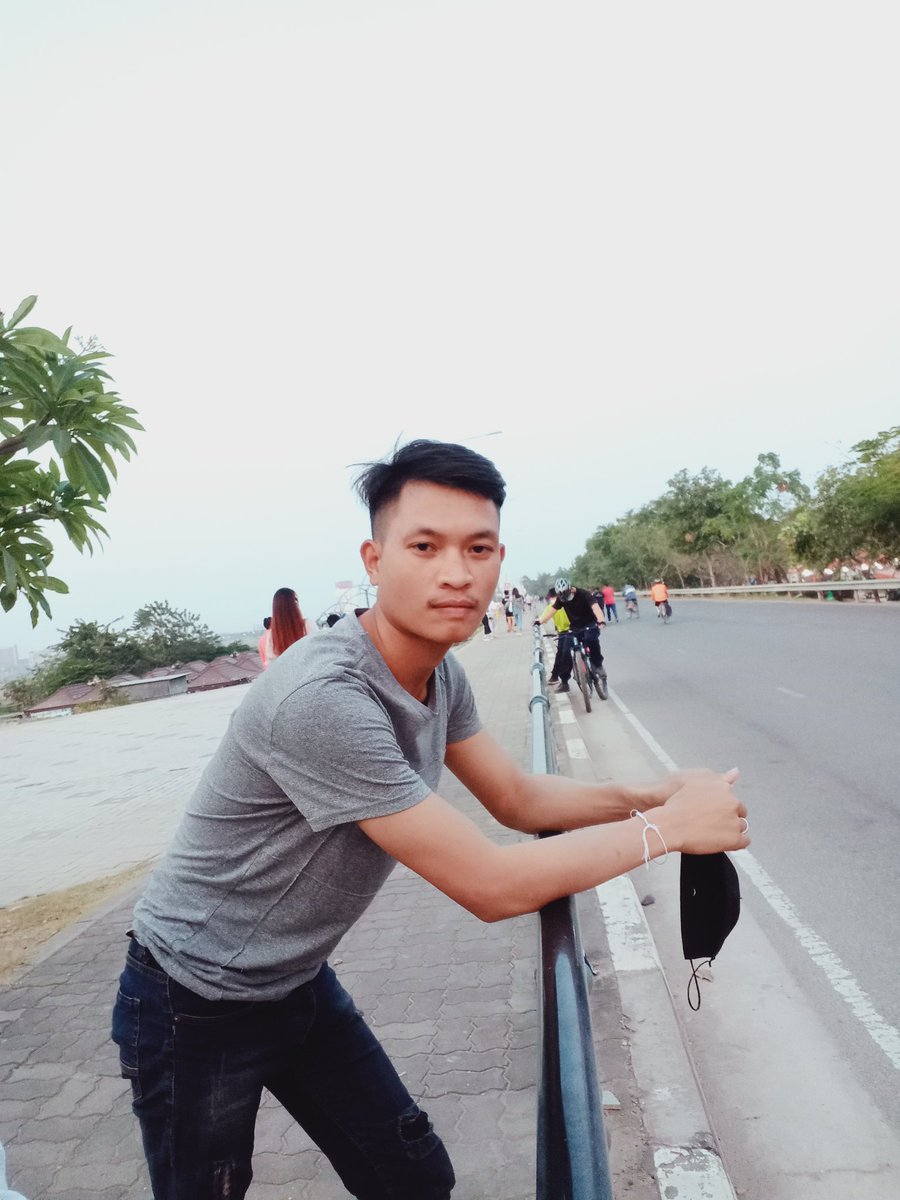 Joneny Joneny (@jonenyj) on Twitter photo 