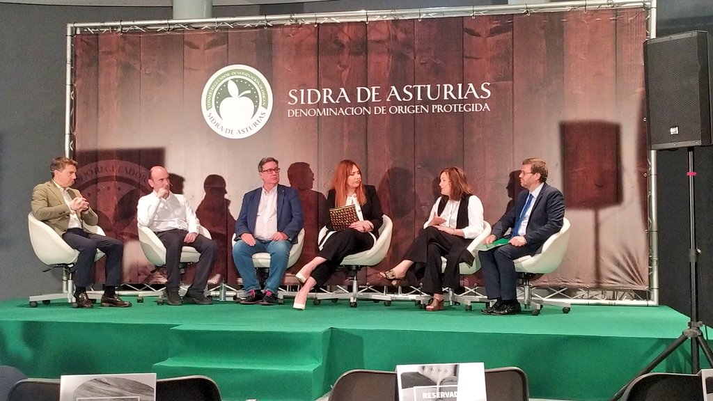 Gala de la <a href="/SidraDasturias/">DOP Sidra de Asturias</a>. Enhorabuena a los galardonados en la categoría de sidra natural.
🥇 <a href="/Sidraquelo/">Sidreria QUELO</a> 
🥈 #Piñera DOP
🥉 #zythos de Sidra Herminio
Y a <a href="/pomarinaES/">Pomarina</a> en la categoría de sidra espumosa
Y a #RamosdelValle de <a href="/sidrafran/">Sidra Fran</a> en la categoría de sidra filtrada.
#sidra