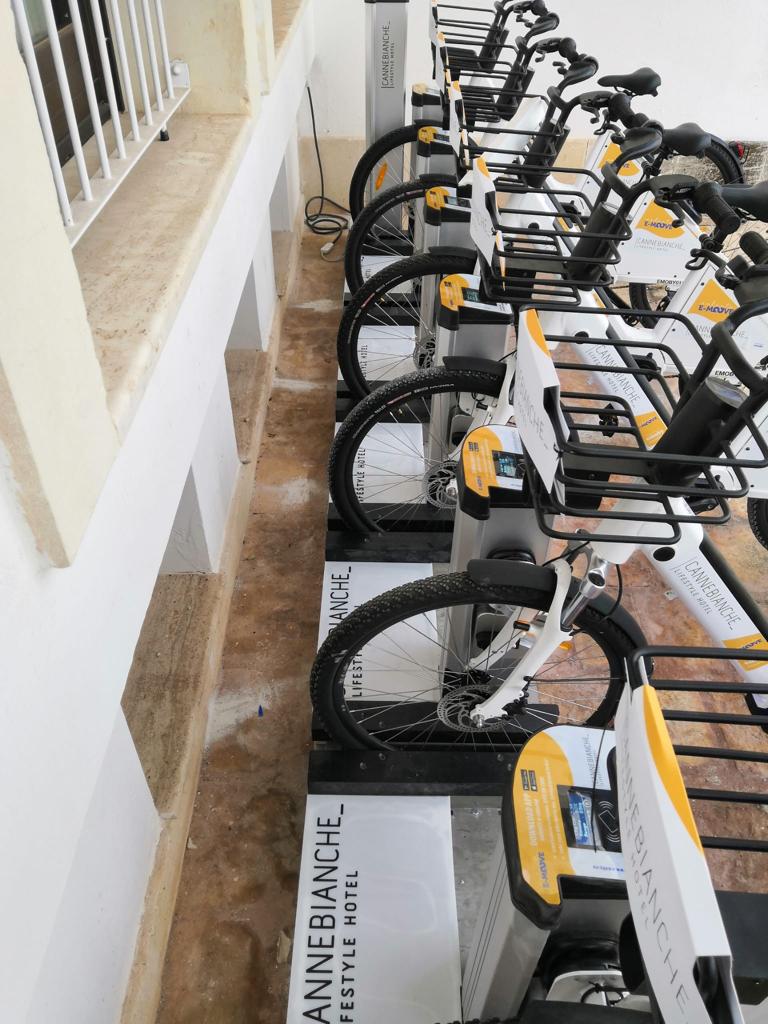 𝐒𝐚𝐥𝐞𝐧𝐭𝐨 𝐄𝐌𝐨𝐨𝐯𝐞

Un innovativo concept di 𝘣𝘪𝘬𝘦 𝘴𝘩𝘢𝘳𝘪𝘯𝘨 per la #digitalizzazione dell'offerta turistica negli #hotel e la promozione della ciclo-mobilità

Scopri di più 👉 emoby.eu/emoby-con-sale…

#noleggiamounaemozione 
<a href="/leccenews24/">Leccenews24.it</a>
