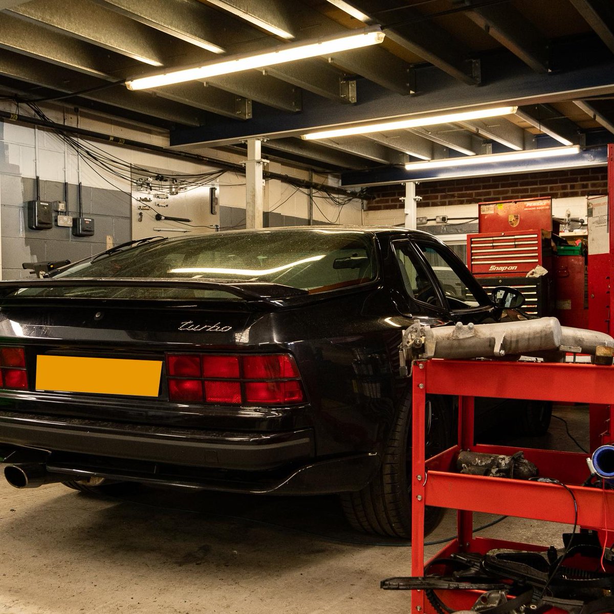 Turbo Tuesday!
Best kept secret - 944 Turbo (JMG Modified)
This one has around 320 Bhp - 375 ft lbs of torque - 180 mph - Not bad for a 32 year old Porsche.
Here for electrical repairs and general improvements, ready to renew the owners smile.
#Porsche #944 #turbo