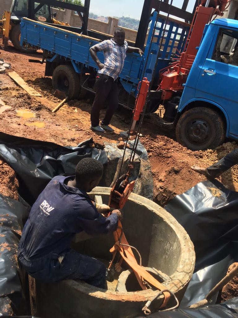 PerfectPlumbin5's tweet photo. The bio digester system is an economical &amp; sustainable substitute for a septic tank. Its small size, makes it a better choice for small space. Contact Perfect Plumbing Works on 0783402551 / 0759885813 #biodigesteruganda #biodigestersuganda #biodigesterkampala #biodigesterskampala https://t.co/Yg12ANEyM2