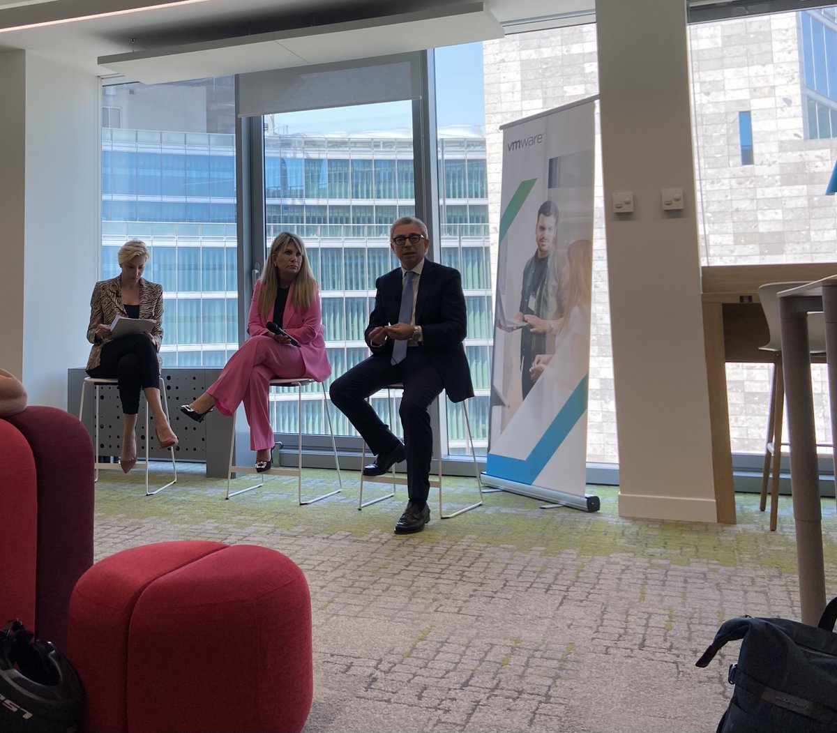 “Il 70% dei nuovi uffici VMware è adibito a collaborazione e socialità. Siamo convinti che la vera innovazione nasce dallo scambio e dall’incontro.” <a href="/raffaelg/">Raffaele Gigantino</a>, Country Manager VMware Italia
#NewOfficeOpening #VMwareItalia