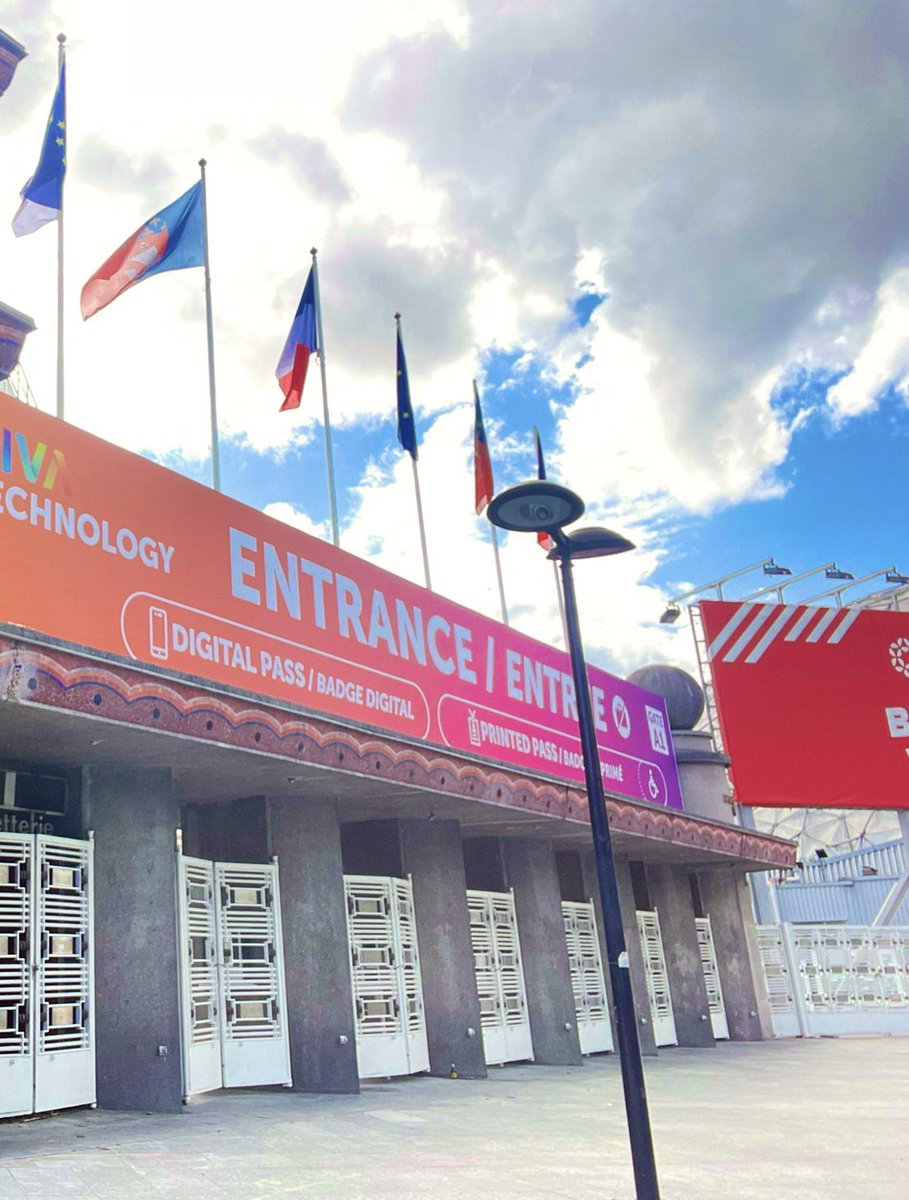 BrunoLaborie's tweet photo. Dès demain rendez-vous sur #VivaTEch2022 sur le stand de @Scaleway_fr stand M09 - venez rencontrer @golem_ai https://t.co/i70OMdKdZF