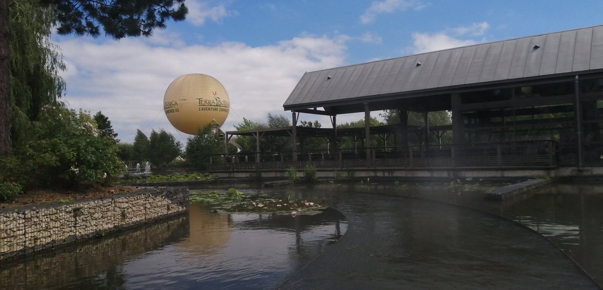 isorebatiment's tweet photo. Vendredi, le @GROUPE_ISORE a réuni ses 130 collaborateurs pour un #teambuilding spécial TERRA LANTA à @terrabotanica. Bonne humeur, rires et convivialité étaient au rdv ! Les équipes étaient ravies de se retrouver #QVT #RH https://t.co/JZRrufmg3y