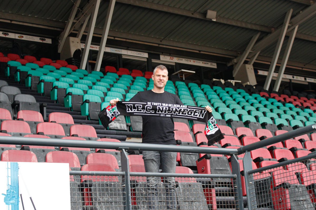 academieNEC's tweet photo. 𝙒𝙚𝙡𝙠𝙤𝙢, 𝙆𝙚𝙫𝙞𝙣!❤️💚🖤

Kevin Moeliker nieuwe trainer N.E.C. O.18🤝

Lees meer via deze link!👇🏻
https://t.co/I4hW0yy2vJ

#hsfnecvoetbalacademie https://t.co/stWJmmTRPa