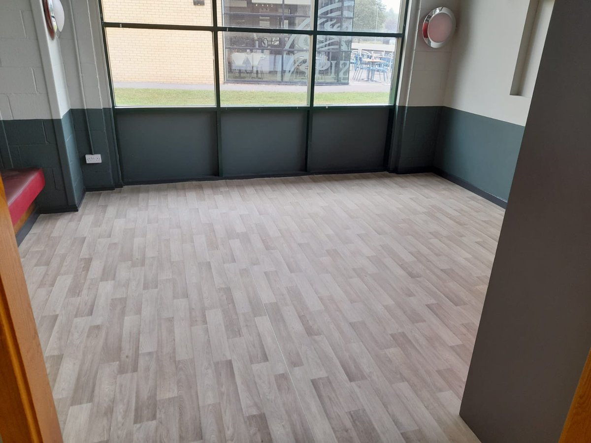AnewLtd's tweet image. Play centre in Doncaster - rip up @MultiHirePower, screeded using @ARDEXUKFlooring NA, floor is @GerflorUK which is stuck in @FBallUK F44 #flooring #floor #floorlayers #playcentre #ripup #screed #fball #ardex #trusttheyellowbucket