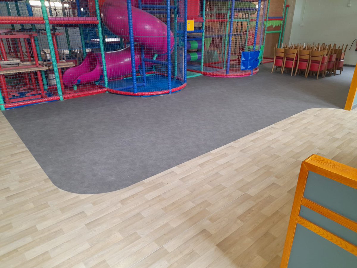 AnewLtd's tweet image. Play centre in Doncaster - rip up @MultiHirePower, screeded using @ARDEXUKFlooring NA, floor is @GerflorUK which is stuck in @FBallUK F44 #flooring #floor #floorlayers #playcentre #ripup #screed #fball #ardex #trusttheyellowbucket