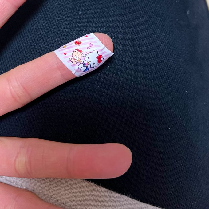 可愛い絆創膏はどこに売ってる 取扱店はココ アレどこ
