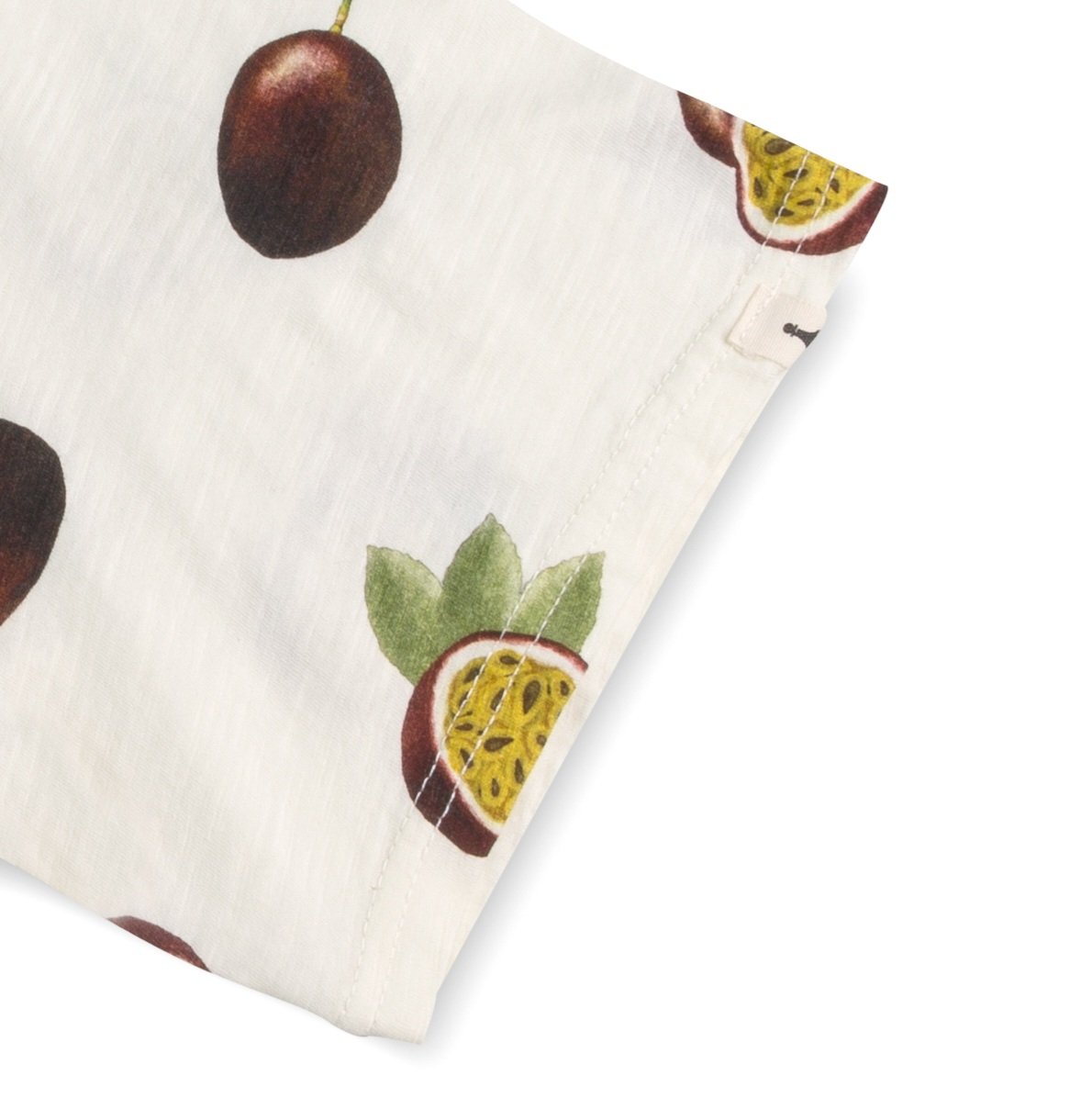 Tiwel_Spain's tweet photo. Maracuyá, pasionaria o fruta de la pasión 🍈 .
Camiseta #Maracuyá, edición especial de frutas deliciosa y fresca, en blanco o negro, y 100% algodón orgánica.
#tropicalfruits #fruittee #maracuya #frutaexotica #maracuyas #passionfruit #frutadelapasion #camisetamaracuya #parchita https://t.co/DQuUVyXwCC