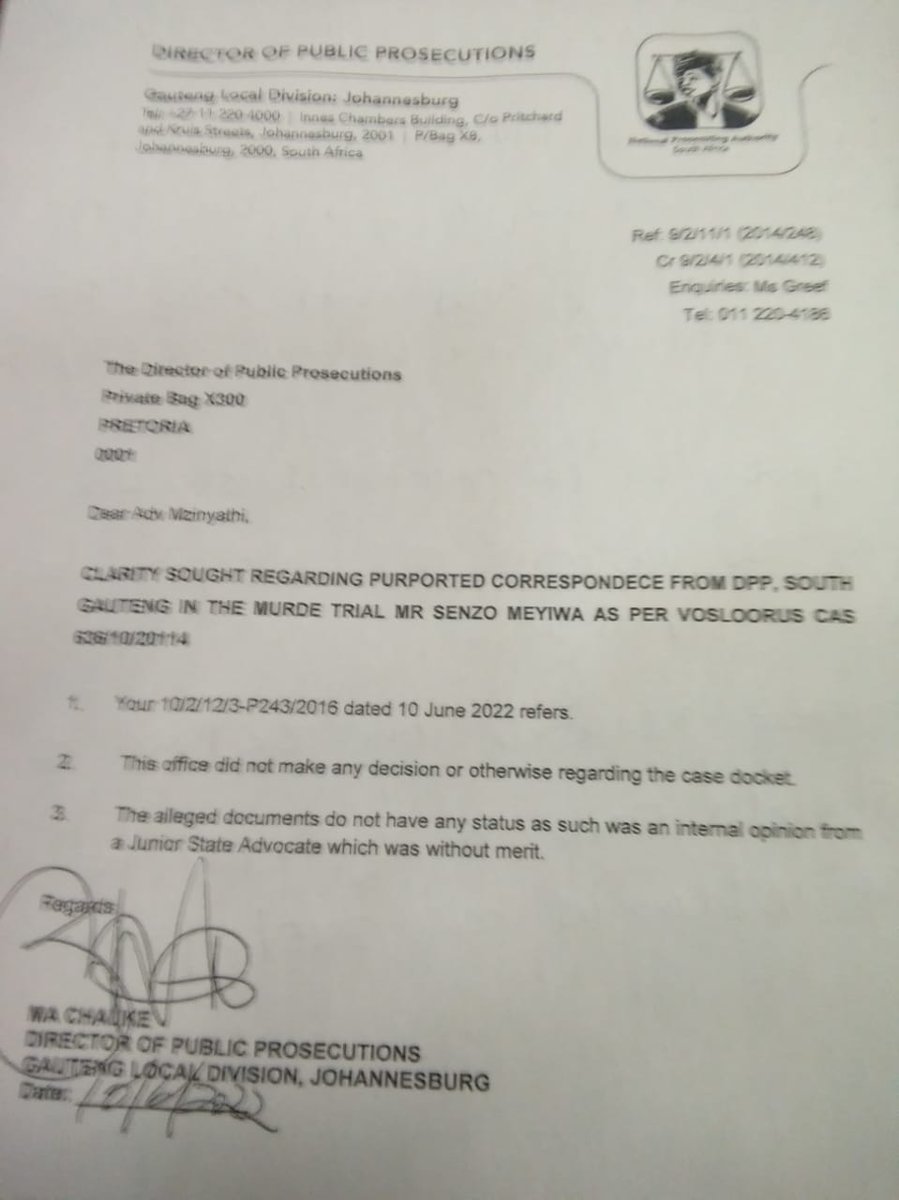 Diegochuene's tweet photo. Retweet if you agree this is fake signature      #SenzoMeyiwatrial https://t.co/283JqBZxJ5