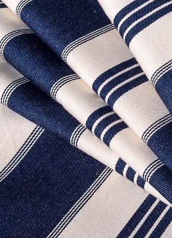 AmevorHelene's tweet photo. @gyaigyimii Buy Quality Hand-Woven Batakari/Smock from HeleneSmocksGh at a cool Price.
Whatsapp/call: 0246435486, 0242831666 for Location.
Delivery Service is available. https://t.co/S5MfBx9vRJ