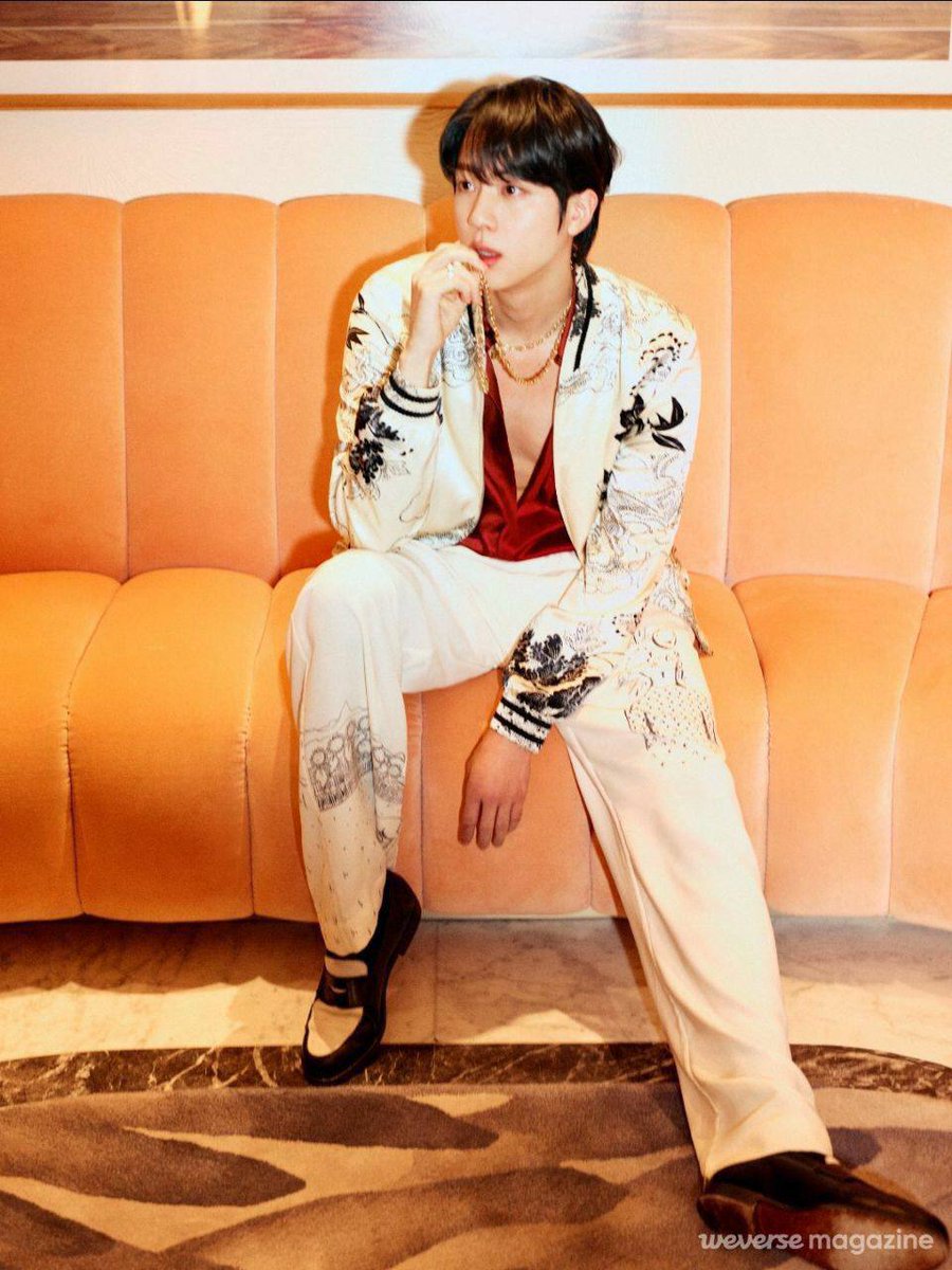 BeautilfulMess_'s tweet photo. How do we survive this..? 😭😭 https://t.co/iMxRNRtvrW