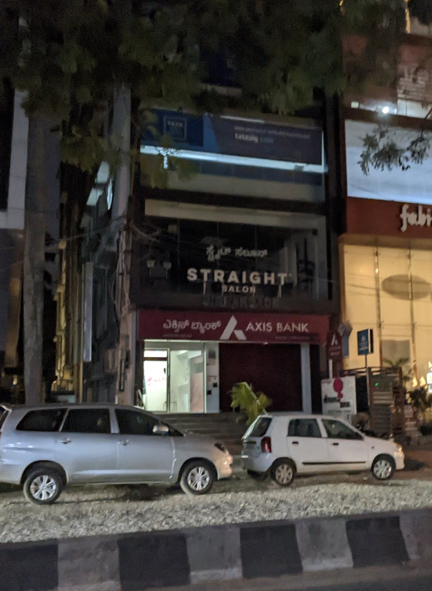 A salon exclusively for all the straight folks out there🥰