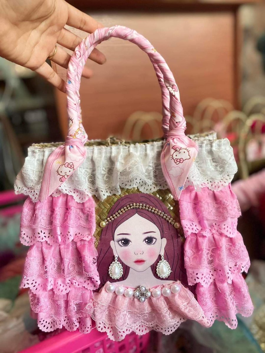 Naphatcha9's tweet photo. เรียบร้อยค่ะ ใบนี้ลูกค้าสั่งทำ สวยมากๆเลยค่ะ !!!!!!
#ส่งของให้พรุ่งนี้นะคะ 📦👜💖🤍

ขอบคุณมากๆนะคะ🙏🏻 https://t.co/26f2OfEEdT