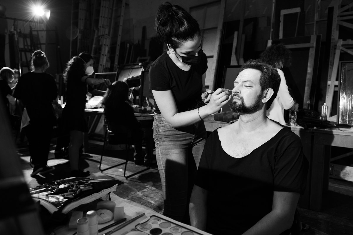 OperaRoma's tweet photo. “Ernani” di Verdi appena conclusa è un’opera ricca di passaggi musicali di grandi emozioni, sia intime che corali. Le ripercorriamo insieme attraverso alcuni scatti nel backstage di una produzione che ha appassionato il pubblico fino all’ultima nota.
#operaroma #TORernani https://t.co/JarWhAYl6g