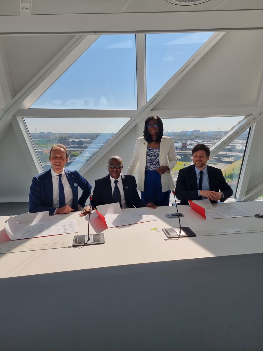 Namibian Ports Authority (Namport) and the Port of Antwerp this morning signed an MoU that seeks to develop a mutually beneficial cooperation and partnership between the Parties in the field of port development, capacity building, and energy transition in Antwerp, Belgium.