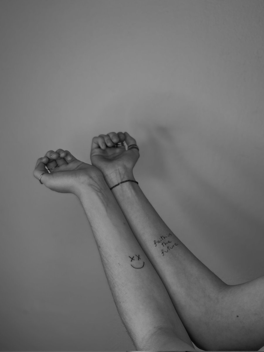julsfearless's tweet photo. СМОТРИТЕ НА МОИ ПЕРВЫЕ ТАТУ https://t.co/qu0X7Kyp4u