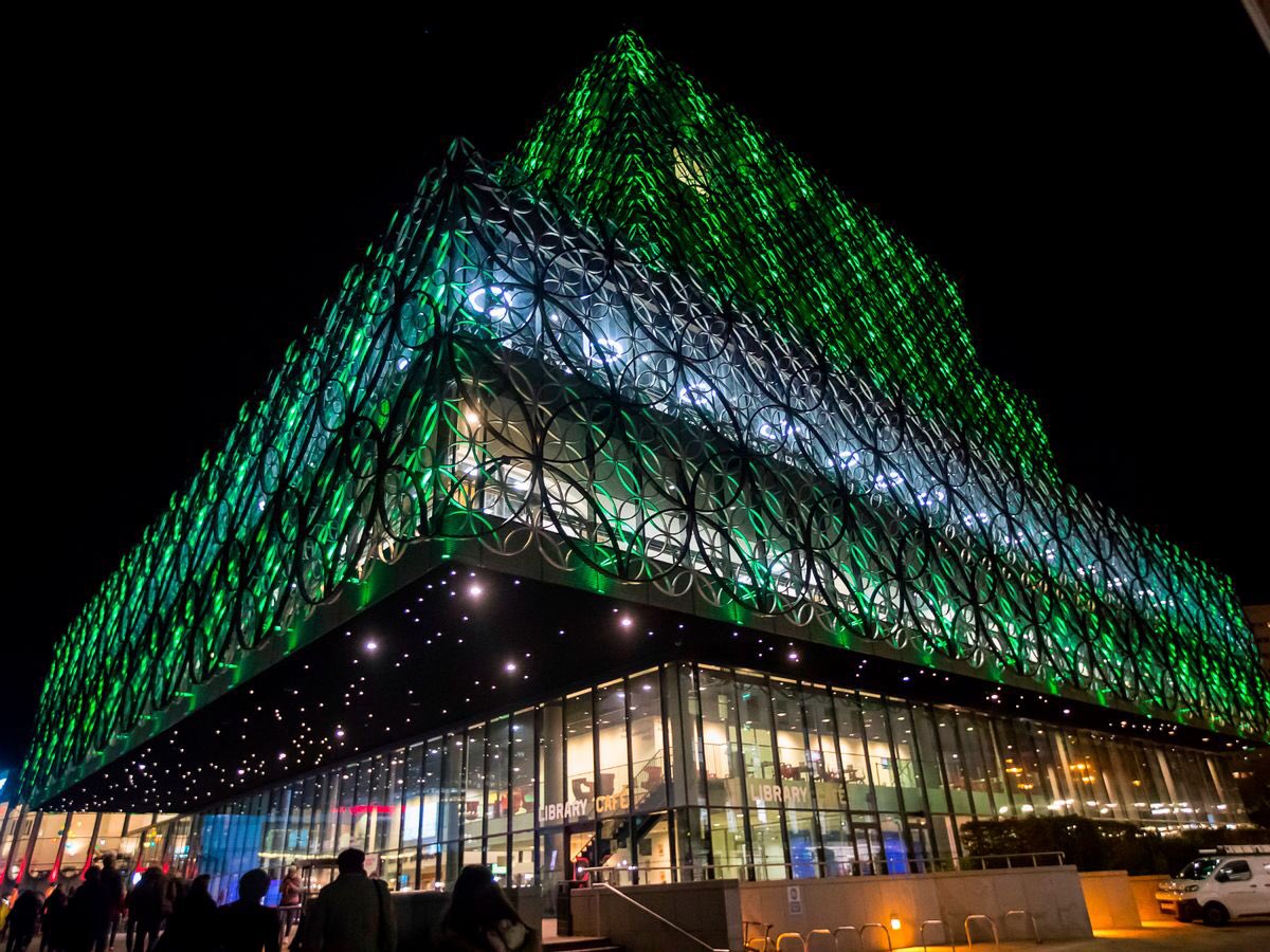 The Library of Birmingham will be lighting up green tonight in memory of those who lost their lives at #Grenfell and in solidarity with those who are still fighting for justice💚
@GrenfellUnited #UnitedforGrenfell