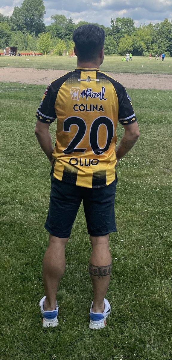 jhonathanssl's tweet photo. @juancolina_20 mi pana no me preguntes como tengo tu camiseta aquí en Leipzig alemania, pero gracias por dejar todo por el @DvoTachira y darnos una estrella más, éxitos en tu futuro!! Gracias a todos los que hicieron posible tenerla aquí con migo!!!!! https://t.co/nVJNiYDfXK