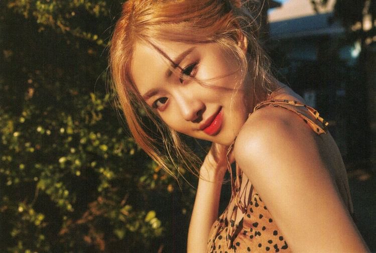 I nominate #로제 #ROSÉ of <a href="/BLACKPINK/">BLACKPINKOFFICIAL</a> for #FANTOO Summer is back ☀️✨                                             #여름이돌아왔다