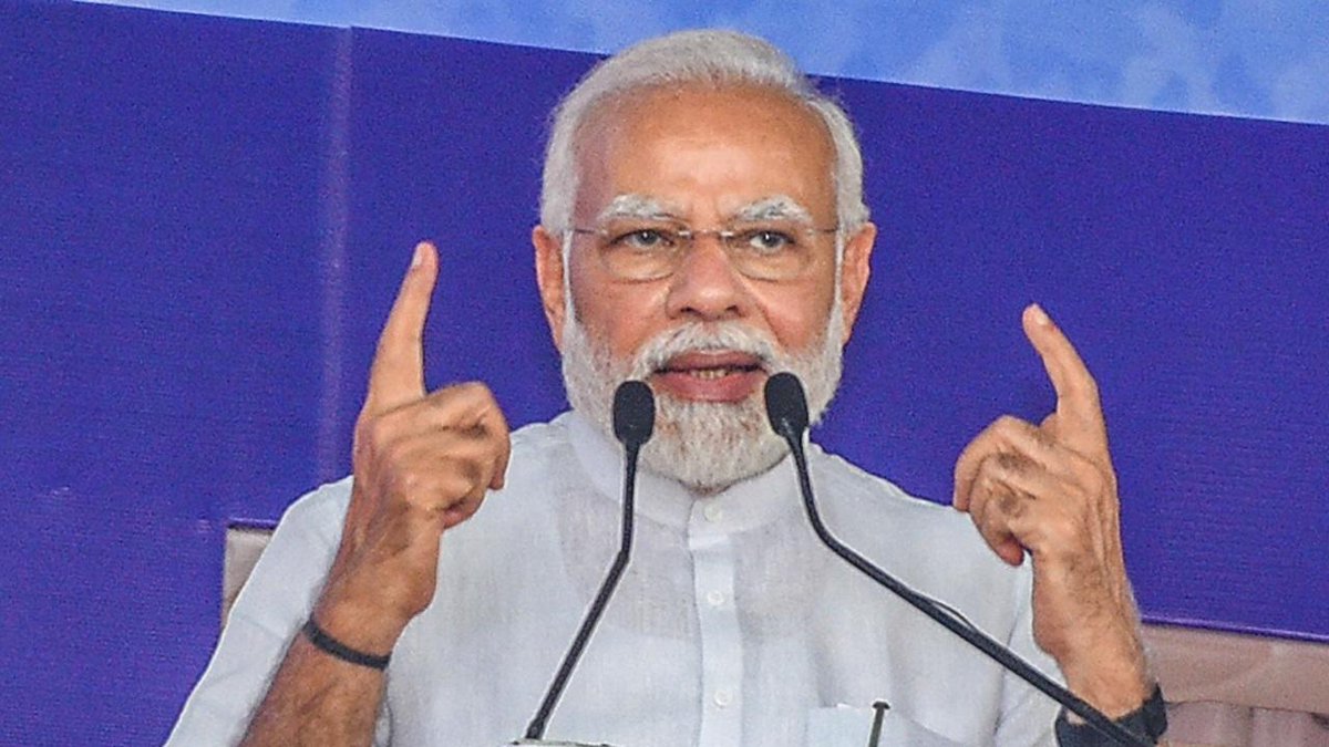 FactlySanjeev's tweet image. #BigDevelopment #PMModi after HR review directed to recruit 10.5Lakh jobs in next 1.5 yrs(means before #2024Election)
*Will #Employment be #BJP&apos;s 2024 Trump Card?
*Now, Cent.Govt vacancies:8.63L, means additi.1.5L more to inducted
*Job magnets:#railway(3L), Defence:2.8L #Home:1.3