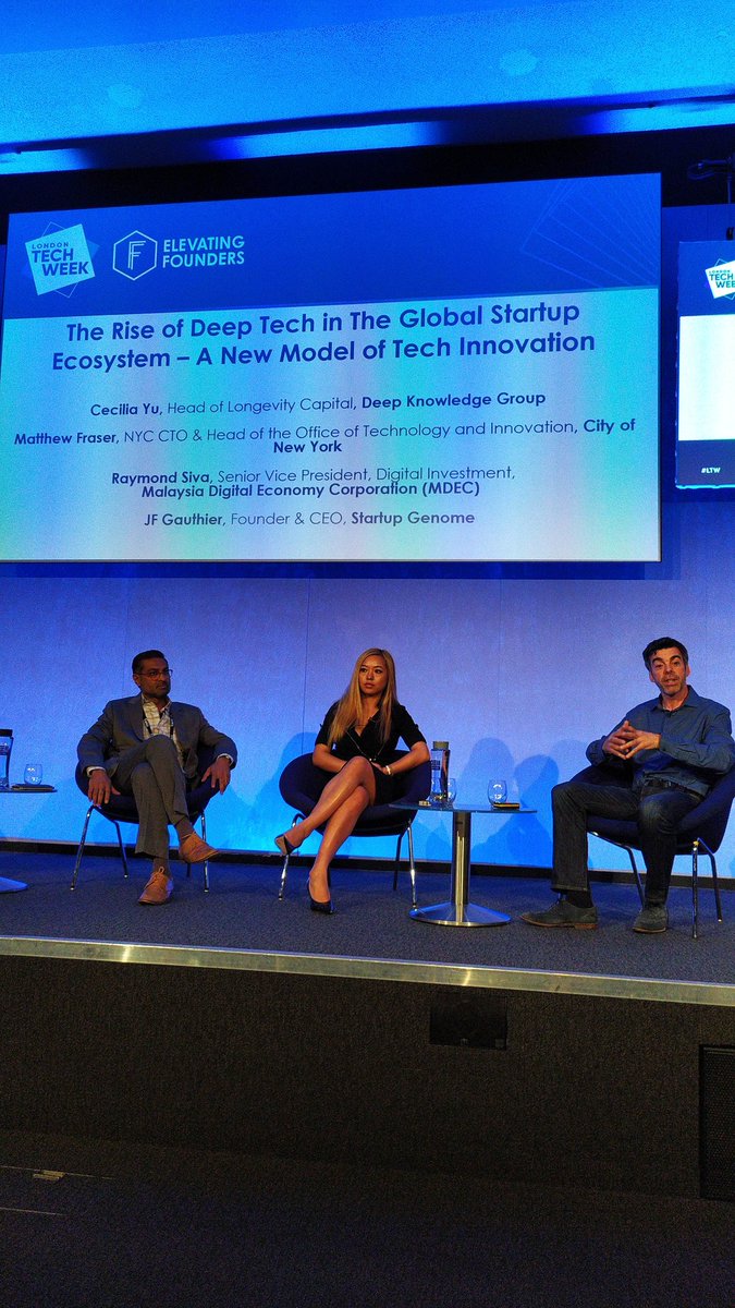 cdh1001's tweet photo. #LondonTechWeek panel discussion on deeptech now discussing problems of #corpsandstartups. Interesting idea: would fractionalisation of IP help? https://t.co/AuPTh7iLEt