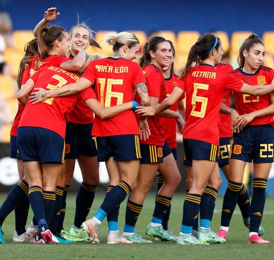 José Manuel Amorós on Twitter: "🚨 ÚLTIMA HORA | La selección española femenina fútbol tendrá igualdad de premios con la selección masculina 💰 La RFEF acata el nuevo marco normativo de