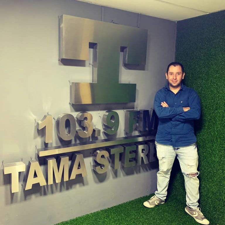 A partir de esta semana nos escuchamos por <a href="/Tamastereo1039/">TamaStereo103.9fm</a> de 7:00 a 9:00am... La nueva casa radial de <a href="/ElShowDeLosFeos/">El Show de los Feos</a>.