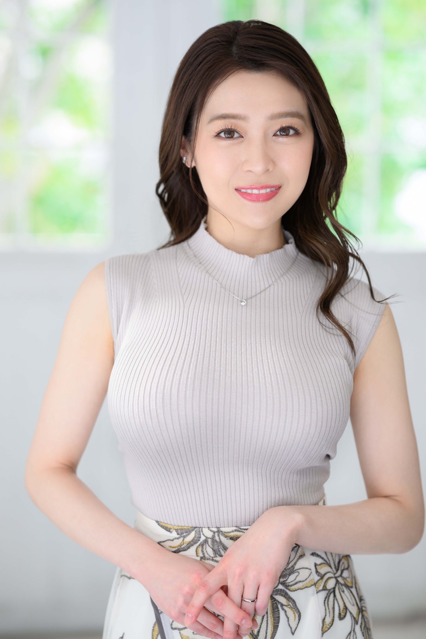 藤かんな 改めまして😊 Madonna専属女優としてデビューします、【藤かんな】です。  女優になると決めたからには、精一杯この舞台で輝きます！ そしてなにより愉しみます❣️ 一時でもいいから誰かを幸せにできればいいな…😌✨ かんな劇場開幕🌹  どうぞよろしく ...