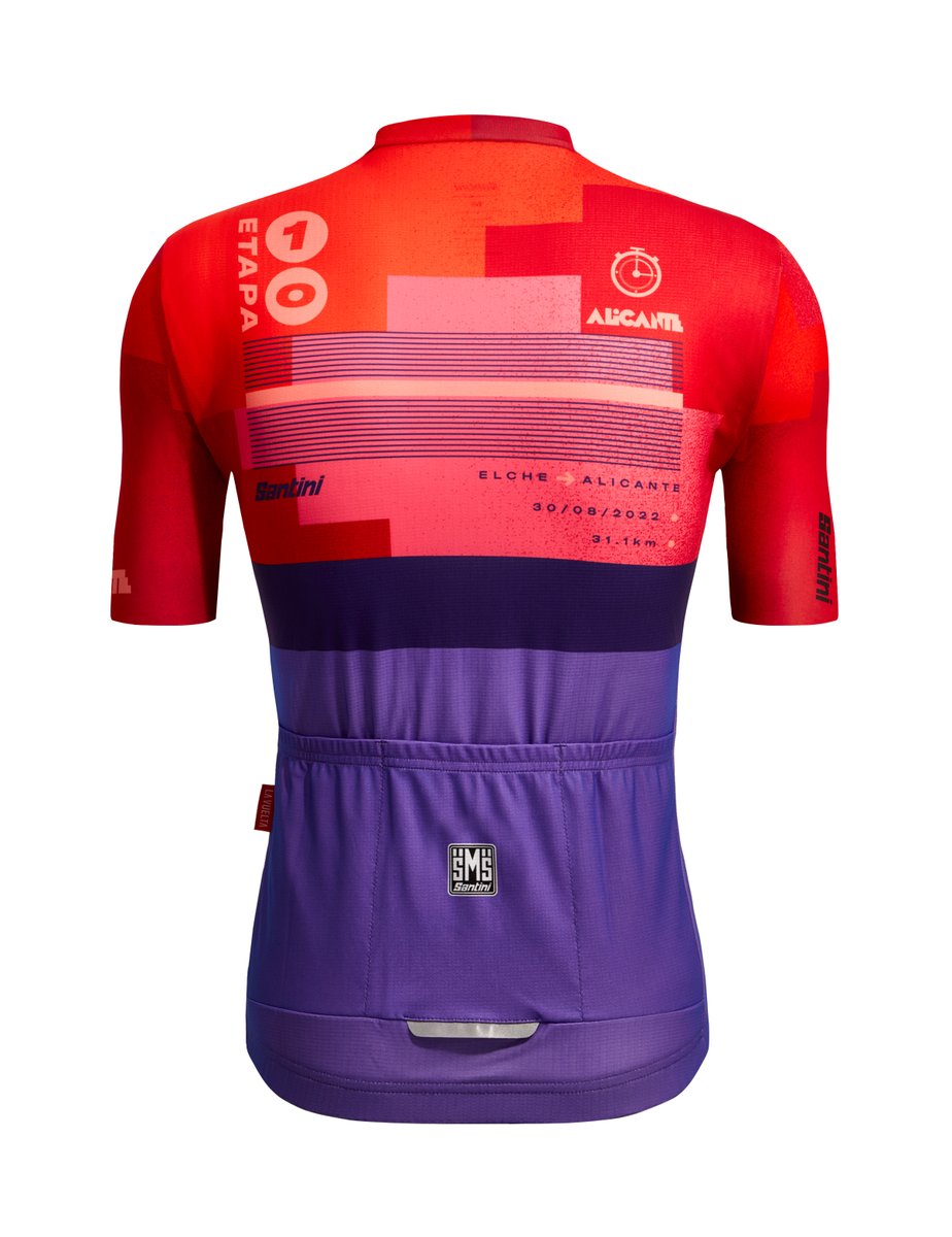 🌅 El kit de Alicante se inspira en la Muralla Roja, la construcción posmoderna de la costa alicantina diseñada por el arquitecto Ricardo Bofil a principios de los 70s. La fachada de la Muralla Roja va de rosa a rojo y de azul cielo a azul marino.