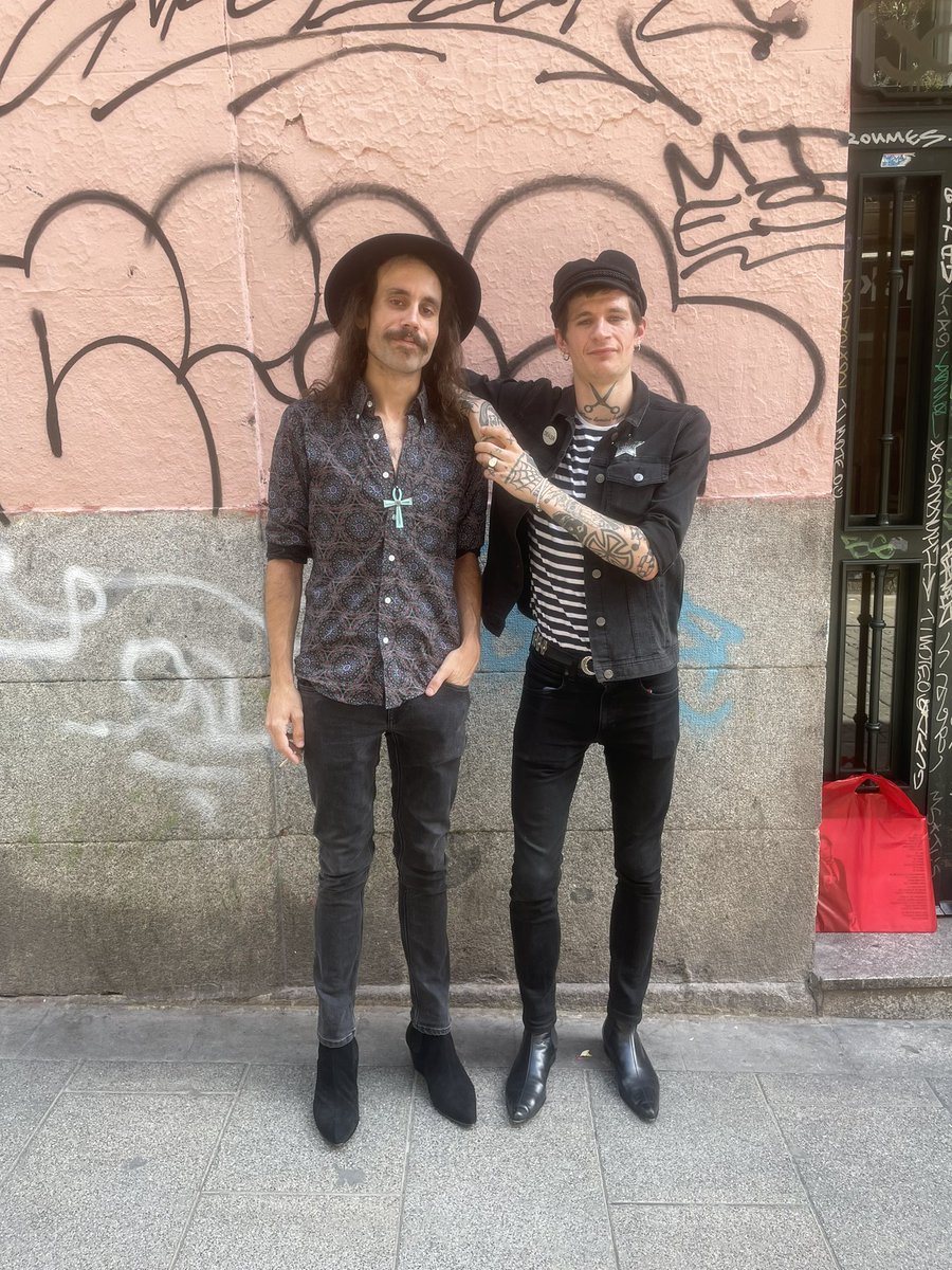 Txabi &amp; David   &amp; Tomé
ESTA semana ya recogiendo , si necesitas venir danos un toque.
Info@tomeshoemaker.com
Redes Sociales por privado.
A partir de la semana que viene ya en <a href="/ChopperXMonster/">Chopper Monster Shop</a> 
Iremos informando.
Gracias 🥰 #handmadechelseabootsspain #rockandrollshoes