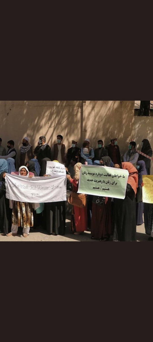 Azar77765061's tweet photo. رهبری موسسه زنان برای زنان افغان ناجیه نسیم وکوین شوماخر میلیونها دالررا بنام زنان متضررخانه های امن ازدونرهاأخذکردندودر مقابل ایشان رادرسرکها رها کردند.صدای این زنان متضرررا بشنوید.
#WomenAbandoned 
#WAWHumanRights
@Farakhabar_
@ashnatv
@FaridNaheed
@AnisaShaheed1
@BBCNews
@CNN https://t.co/Ylh0i7ixQj