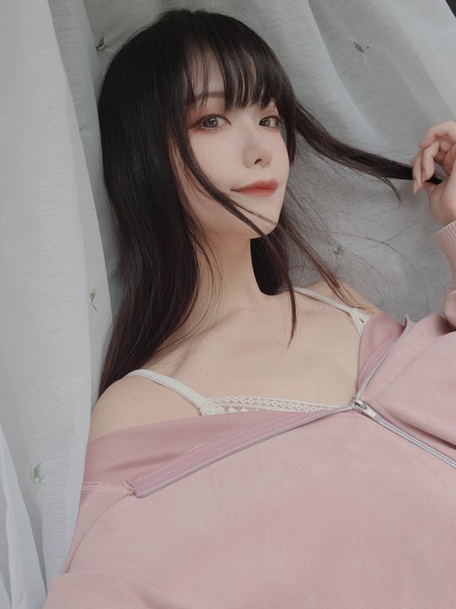 コスプレイヤーしろさきのTwitter画像33