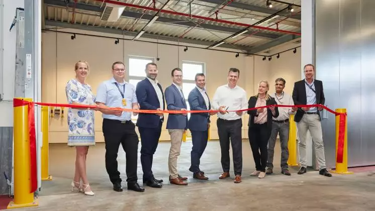 ITLNLive's tweet photo. .@Lufthansa_Cargo unveils new fine arts warehouse at Frankfurt hub
@FAWdance #airfreighthub #professionalstorage #highvalueFineArts #sensitiveartobjects #curatorsandartcollectors #FineArtsshipments #LufthansaCargoCenter
https://t.co/n2bWOpWuil https://t.co/rCdRZrTWhn