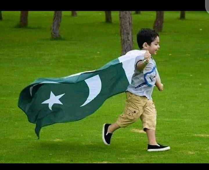 Yousafkhan_123's tweet photo. یہ پرچموں میں عظیم پرچم_____🇵🇰
عطائے ربِ کریم پرچم___________🇵🇰
ہمارا پرچم یہ پیارا پرچم________🇵🇰

وہ جو کرتے ہیں ہمیں مٹانے کے دعوے
شائد واقف نہیں ہمارے حوصلوں سے.
#PeaceIsTheOnlySolution
💚https://t.co/2hjGPNkExM