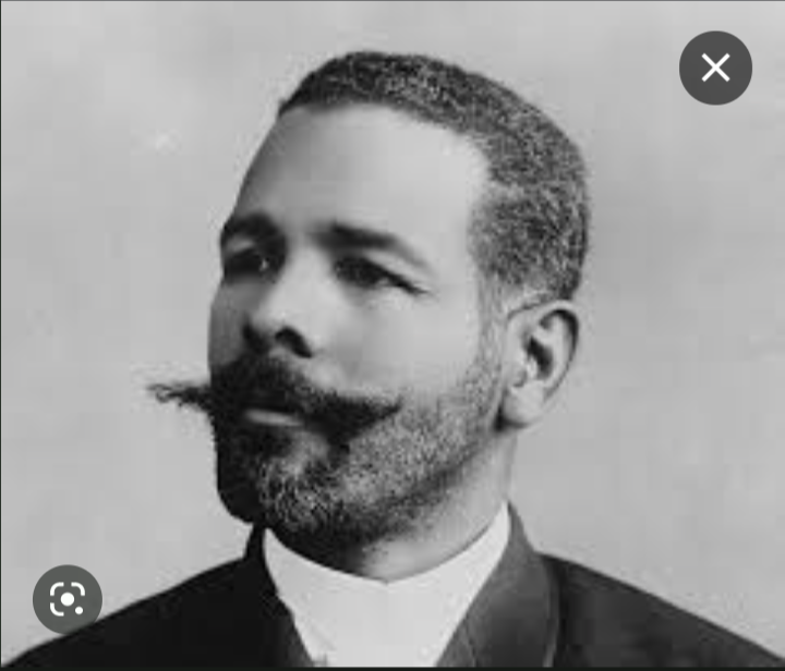 14/6/1845
Nace uno de los pilares sobre los 
que se erigió la independencia.
Antonio Maceo Grajales
Fue según los expertos el mayor táctico de nuestras luchas por la independencia y del siglo XIX. Peralejos, Sao del Indio y Mal Tiempo son sólo algunos ejemplos.
#HistoriaVerdadera