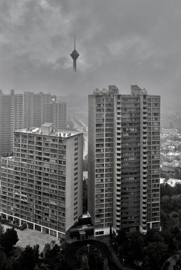 a_sky_scraper's tweet photo. Tehran,Iran https://t.co/oCY4jfheU7