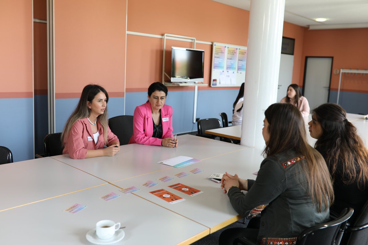 Am 11. Juni fand unser Workshop zu Konfliktbewältigungsstrategien statt.  Außerdem haben wir uns bei der Gelegenheit schonmal auf die Aktionswoche gegen Antimuslimischen Rassismus der <a href="/CLAIM_Allianz/">CLAIM</a> vorbereitet. Hier ein paar erste Eindrücke. #Germanyisformany