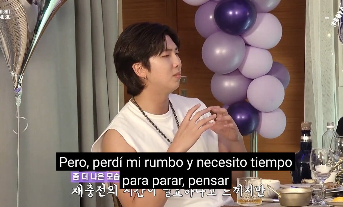 msoniagf's tweet photo. Supongo que muchas lo vimos venir hace tiempo,su rumbo había cambiado, simplemente no se sentían ellos mismos. Necesitan vivir para poder crear y la industria no se lo ha puesto fácil. Merecen un descanso. Sé que no es una despedida pero duele. 
Gracias chicos 💜
@BTS_twt #AFBF https://t.co/F4RMQ5AzFR