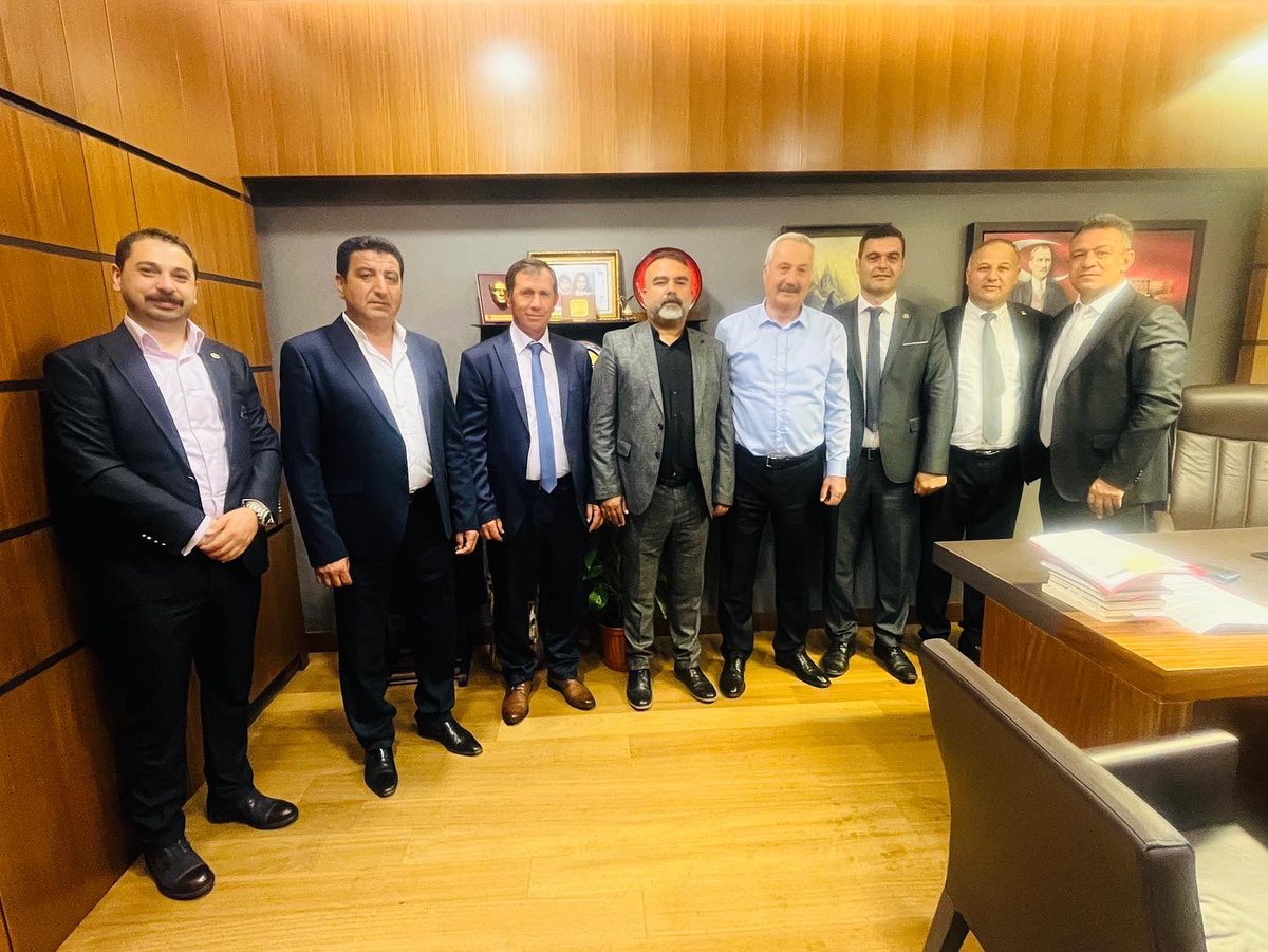 Faruk_Sariaslan's tweet photo. #TBMM’de ziyaretimize gelen, #Yozgat ilimizin #Boğazlıyan İlçe Başkanı Sayın #AhmetPeker, İl Genel Meclisi Üyesi Sayın #EminMustafaBaran ve Belediye Meclis Üyeleri Sayın #SinanBudak, Sayın #MehmetEr, Sayın #CoşkunYüksel’e nazik ziyaretleri için teşekkür ediyorum.
@BogazlG https://t.co/SEbZPWxFO3