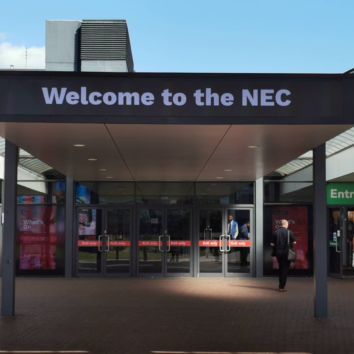 GGoalposts's tweet image. Fantastic day at the Traffex/Parkex expo, it&apos;s been great to get back out there and meet everyone face to face! (Finally!) Perfect opportunity for our new business apprentice, Scott B, to learn the networking ropes &amp;amp; get some leads! #nec #traffex #parkex #apprentice #networking