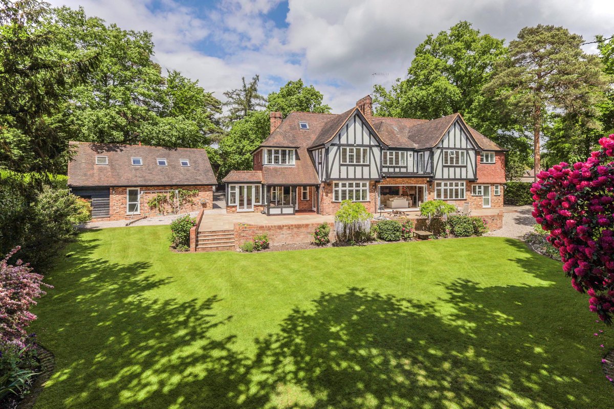 focalagent's tweet photo. It's time to vote! Please pick your external winner for this month's FocalAgent National Property Photography Awards📷✅https://t.co/F88SqKJsjV
#FocalPro #VoteNow #PropertyPhotography https://t.co/Pv6JY0NdyD