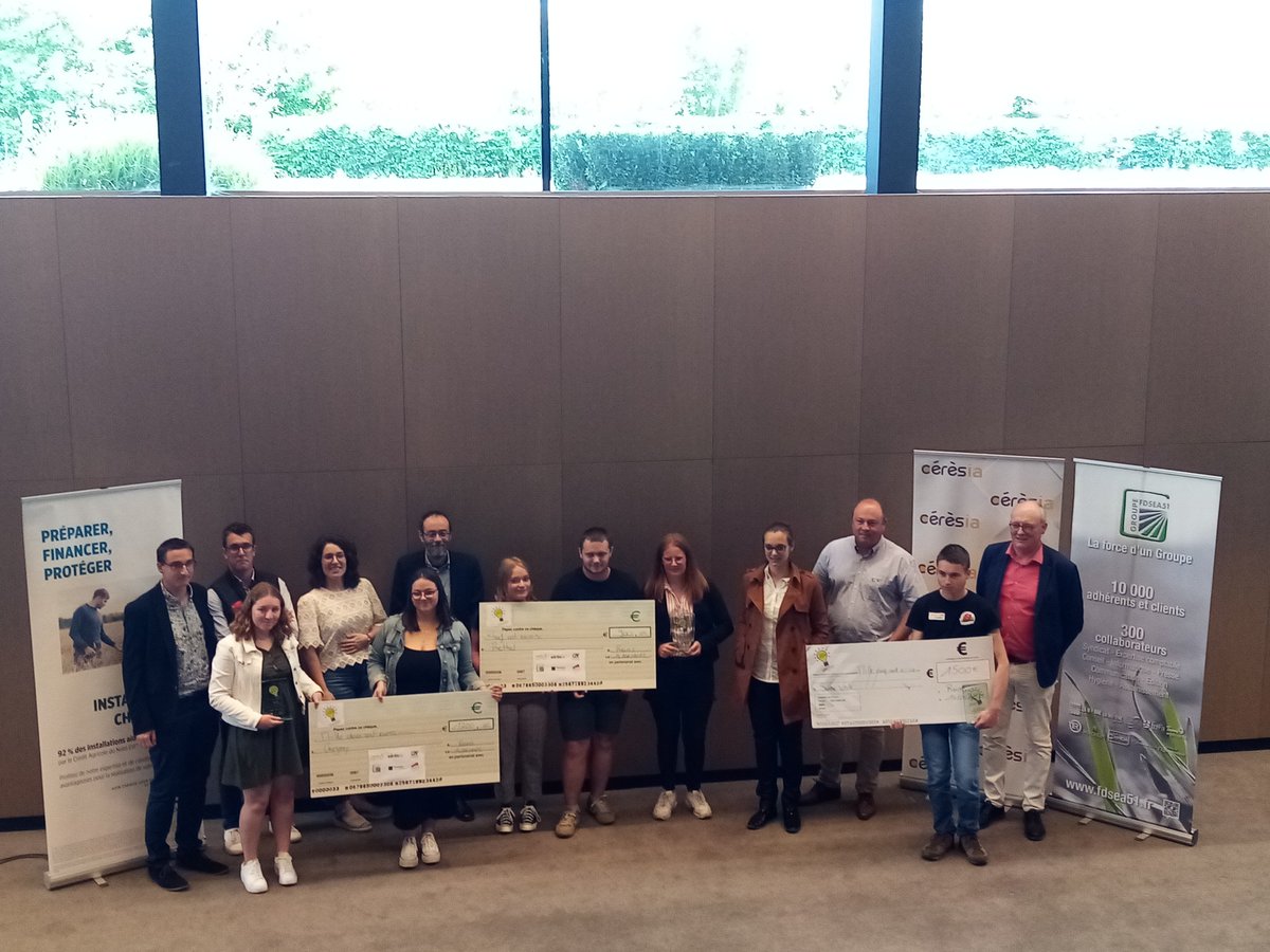 🏆💡 #TrophéeIdea2022
[14/06/2022] Remise des prix au <a href="/VillageCAReims/">Village by CA Reims</a> 
🥇Lycée Somme Vesle: Culture de la Silphie
🥈Lycée de Crézancy: Production de poivre de Sichuan
🥉Lycée de Rethel: Culture verticale et murale de plantes aromatiques
👏Lycée Somme Suippe: Ferme aux tutos