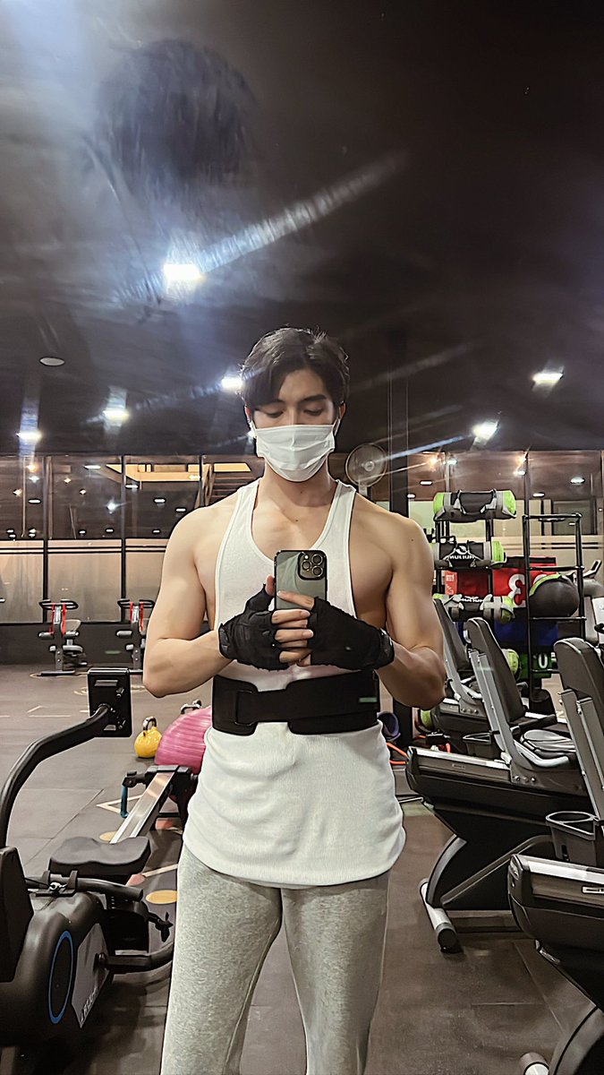 Rattanamongkol2's tweet photo. ฟิตเนสกำลังจะฆ่าฉันนนน 😤😤 https://t.co/MtpLeUyYDq