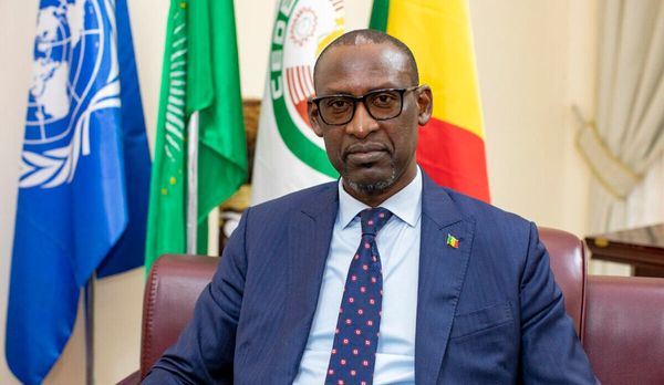 FranklinNYAMSI's tweet photo. Nicolas de Rivière, L'Ambassadeur de la France à l'ONU, a annoncé que la France entend poursuivre sa présence militaire aérienne au Mali pour sécuriser les activités de la MINUSMA.L'Ambassadeur Abdoulaye Diop, Ministre Malien des Affaires Etrangères, lui a opposé un NON ferme! https://t.co/Etf0ApI0a4