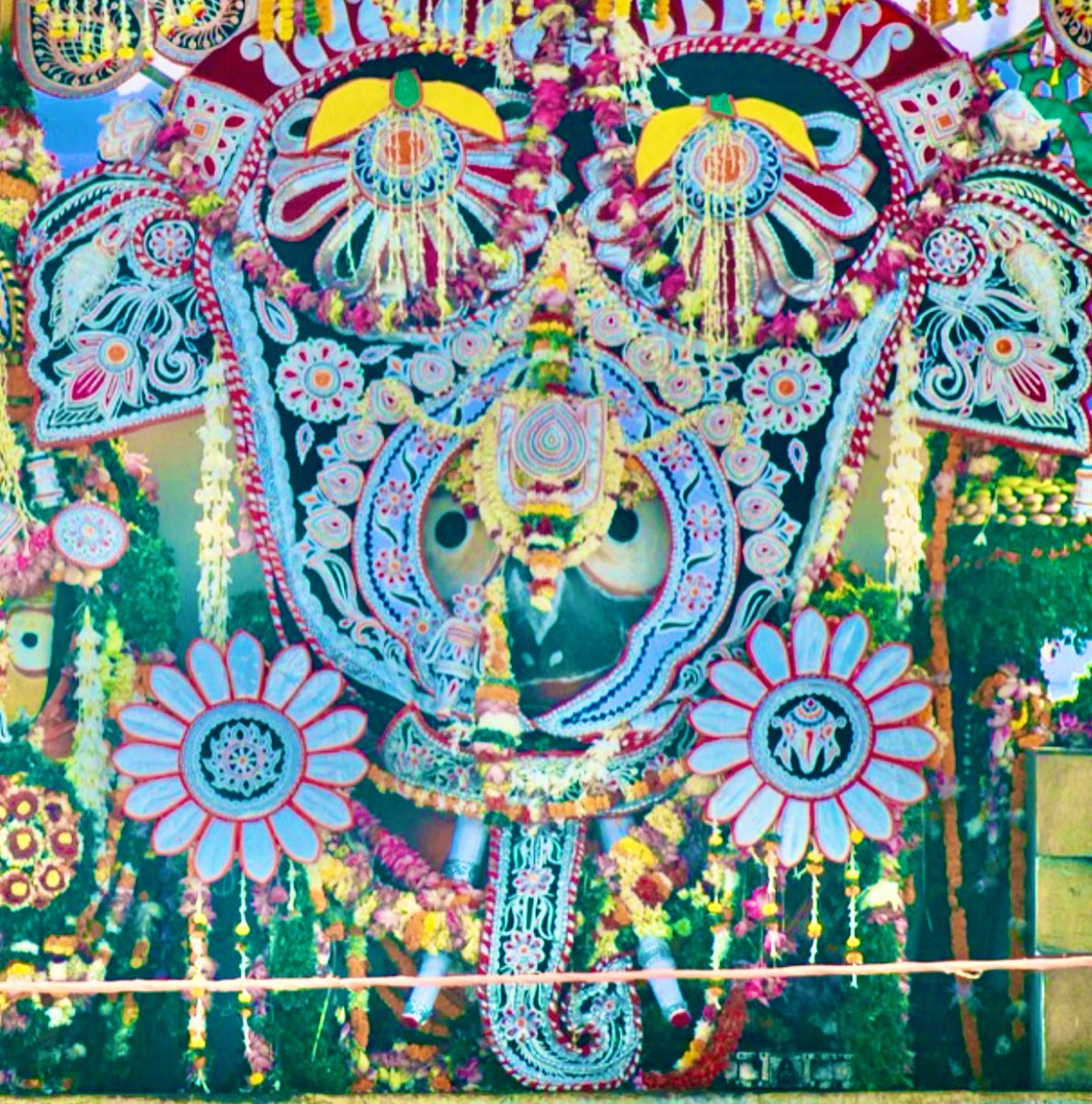 sudarsansand's tweet photo. Jai Jagannath 🙏
 #HatiBesha #SnanaMandap https://t.co/djRUbkYxXC