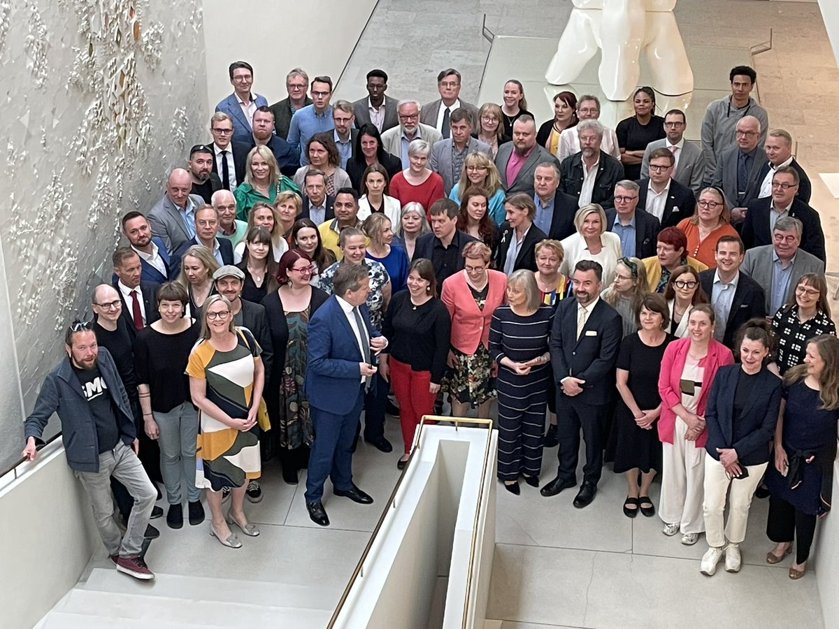 Uudenmaan #maakuntavaltuusto’n nostoja tänään mm. vaikuttavampi kansallinen edunvalvonta, opiskelupaikkojen riittävyys, osaavan työvoiman saatavuus, joukkoliikenne, lasten lukutaito, #Aviapolis