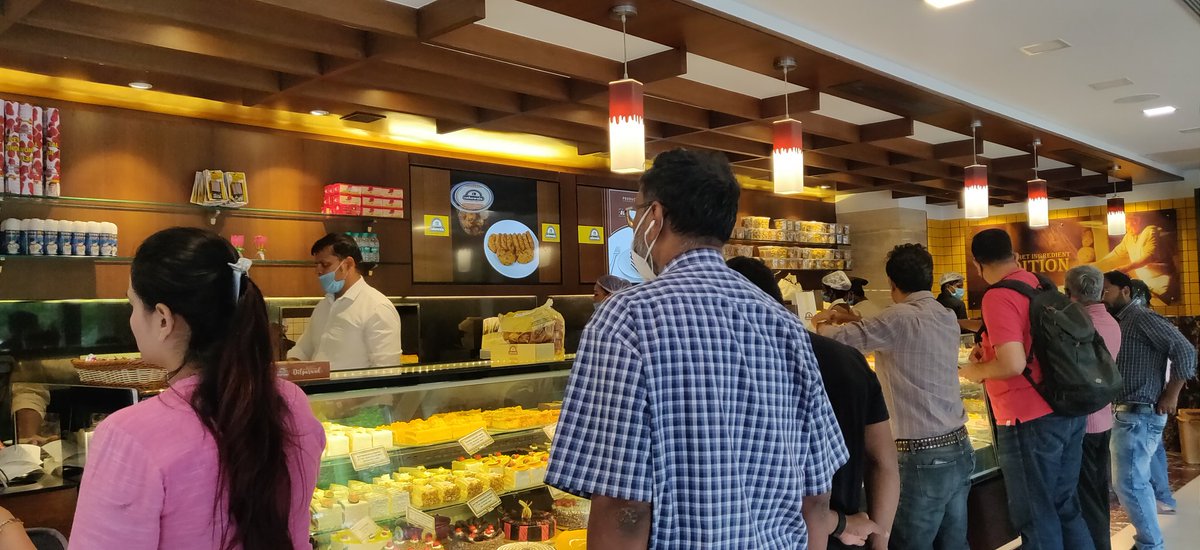 GoyalMalini's tweet photo. I also snuck in a quick catch up with my journo friend from #Delhi. @AmritRaj86. With tempting flavours wafting around, we couldn't avoid pastry at #Cakewala. But i miss #Wengers of #Delhi. Haven't eaten a better pasty yet anywhere else. @UnboxingBlr #Bangalore #Startup #tech https://t.co/HBnATlYsGk