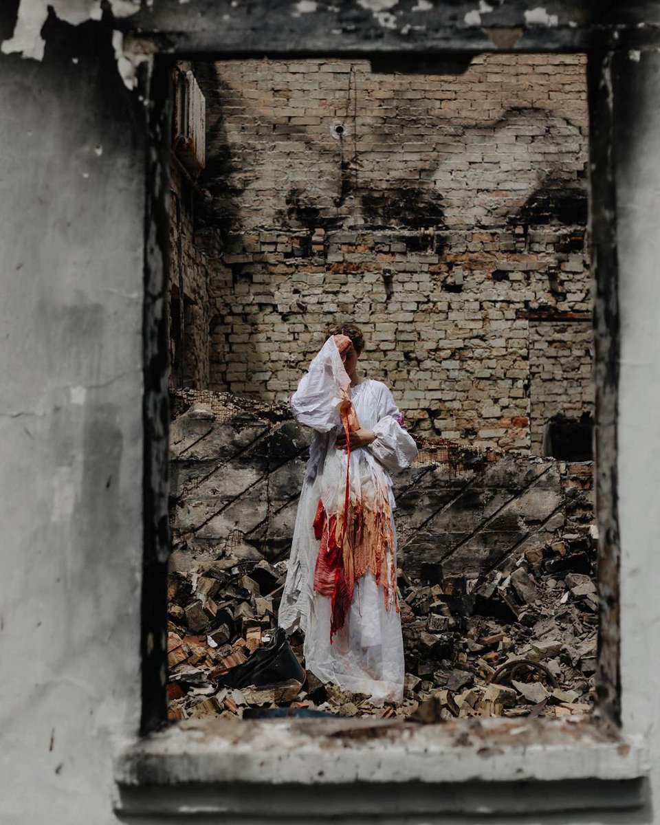 ukraine_world's tweet photo. Soon it will be 4 months of #RussiaUkraineWar...
This project is created by Oleksandra Verkhovska (@alexashart, Instagram), who tried to show the feelings that every #Ukrainian understands now.
📸 by Bohdan Mahdych 

#StopRussiaNow #UkraineUnderAttaсk https://t.co/0WhZJDt2lB